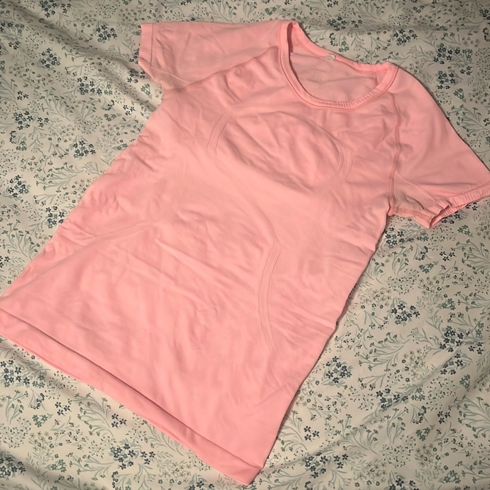 LULULEMON Swiftly; Sz. 4; Pink; EXCELLENT condition